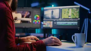 Top 5 reasons to work with a marketing agency in 2025 2 creative and reactive agency