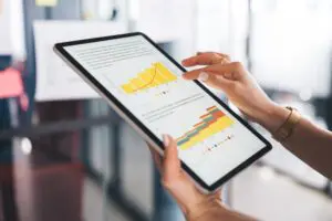 should all websites use ga4