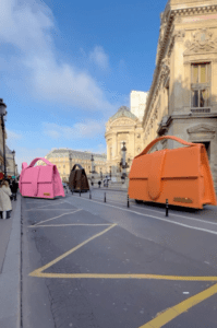 Social media for fashion: Trends and examples. 3 jaquemus bags