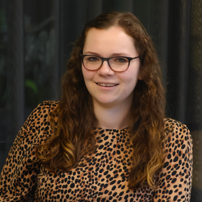 amy l headshot