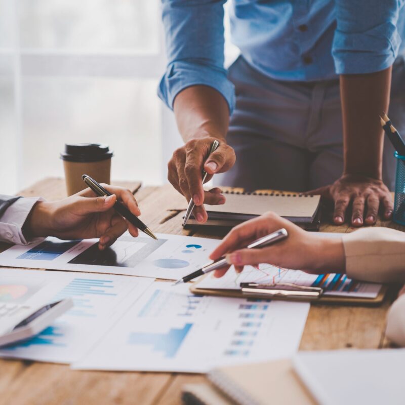 Video SEO 5 marketing team working